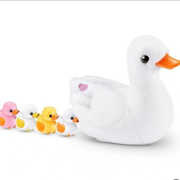 Brand New In Demand 2024 Christmas Toy --- Pets Alive Mama Duck Surprise